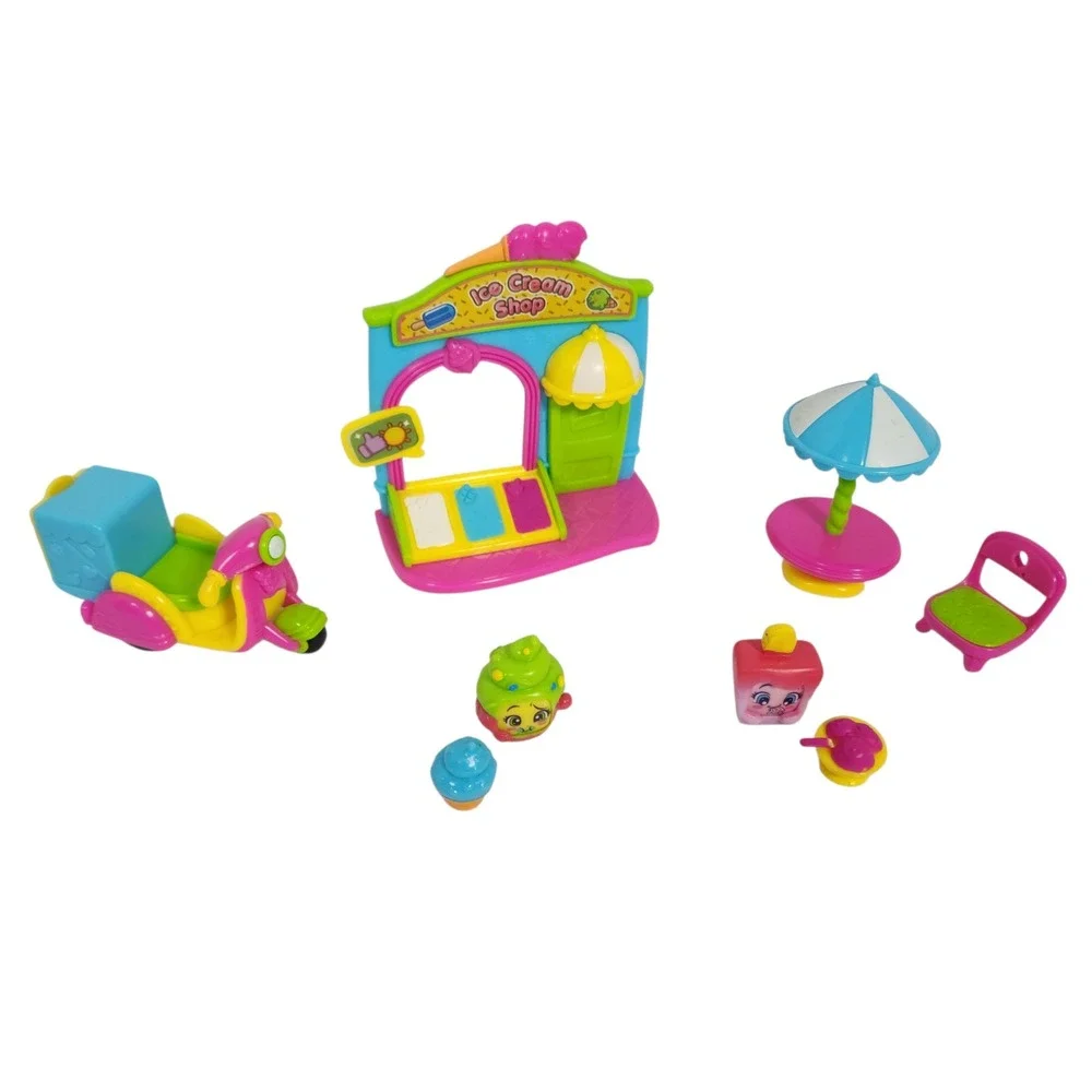 Playgo Ice Cream Shop Playset Scooter Figures Table Chair Pretend‎ Play Toy